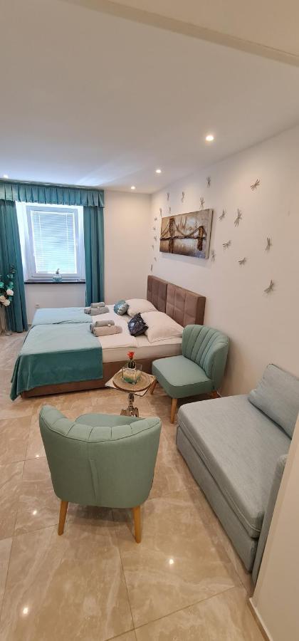 Love Nest Apartment Ljubljana Bagian luar foto