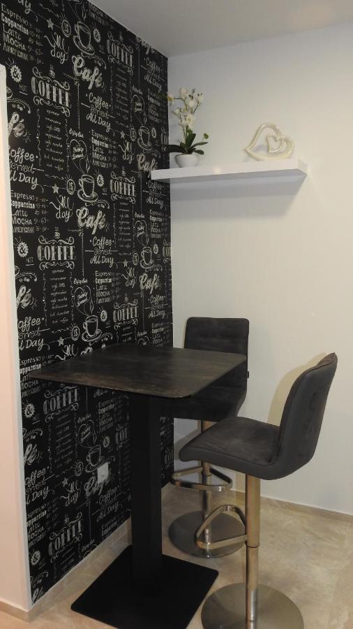 Love Nest Apartment Ljubljana Bagian luar foto